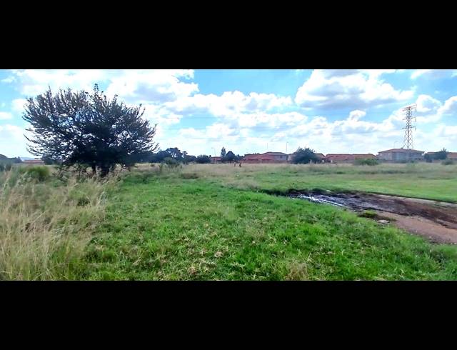 13,843M² VACANT LAND FOR SALE IN RIVERSDALE
